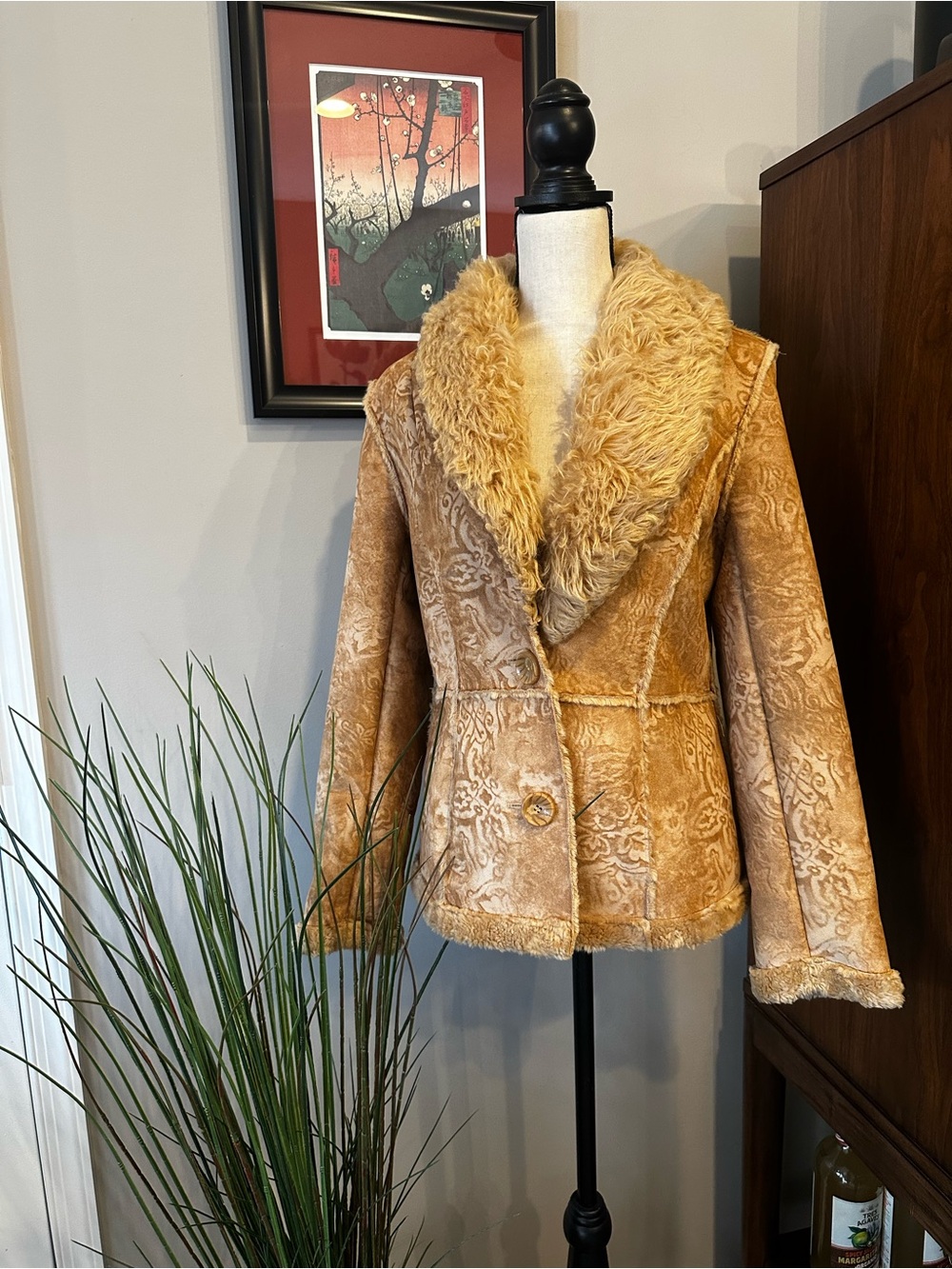 ESPRIT Tan Patterned Faux Shearling Jacket - Picture 3 of 6